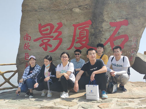 優秀員工封龍山一日游